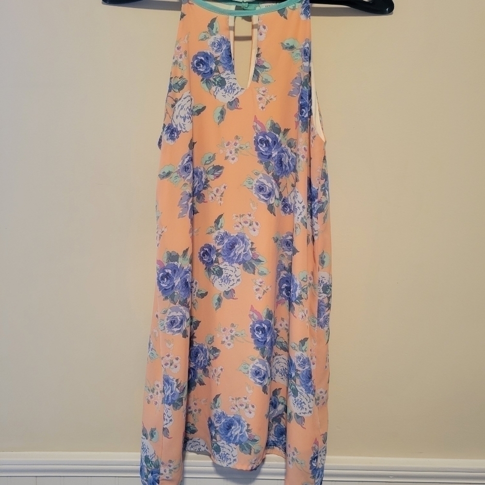 Madelyn Floral sun dress size small.